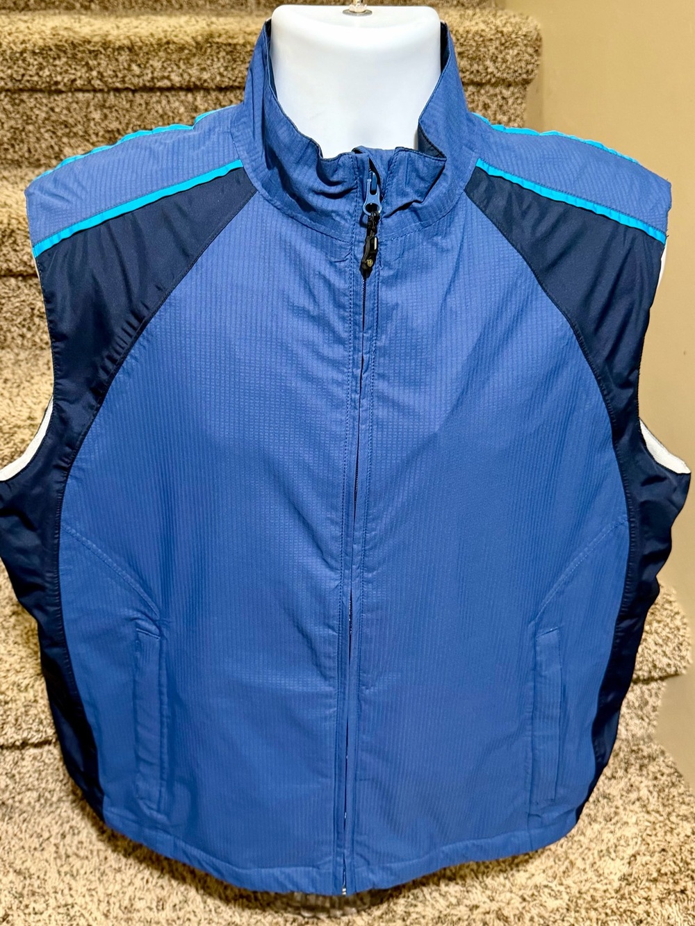 Sunice Typhoon *waterproof breathable* full-zip golf ⛳️ rain vest jacket - L